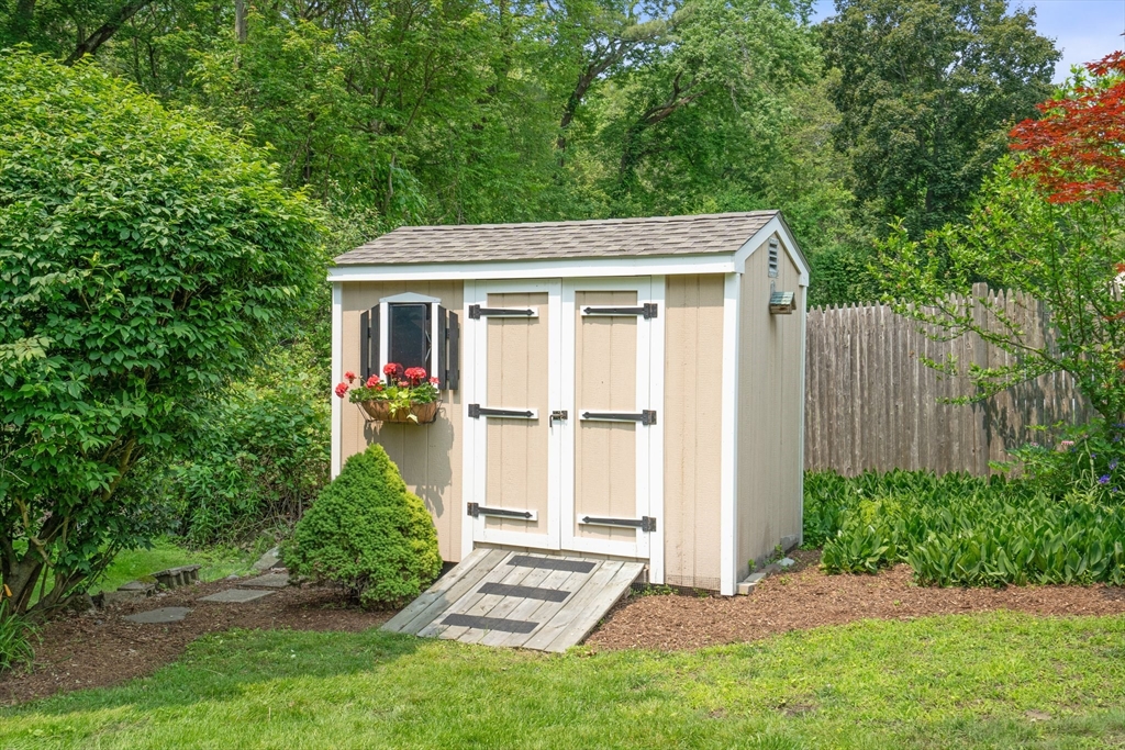 88 Chickering Road Dedham, MA 02026 - Photo 38 of 42