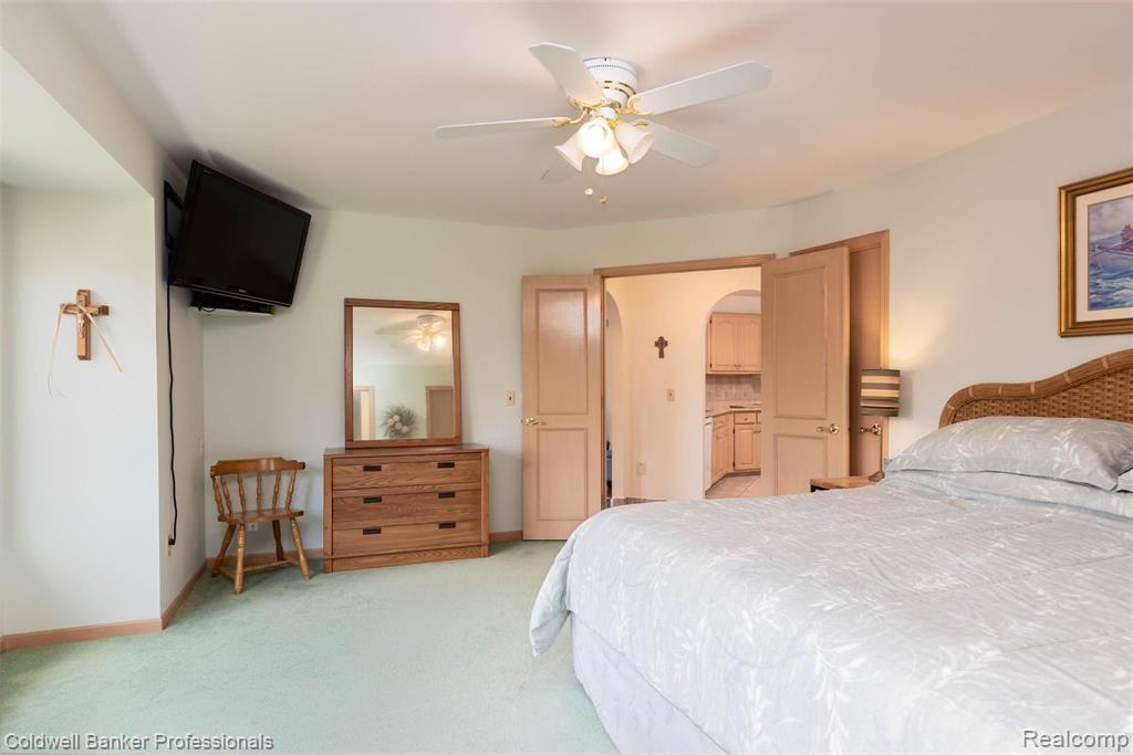 2040 Reagan Drive Rochester Hills, MI 48309 - Photo 16 of 42