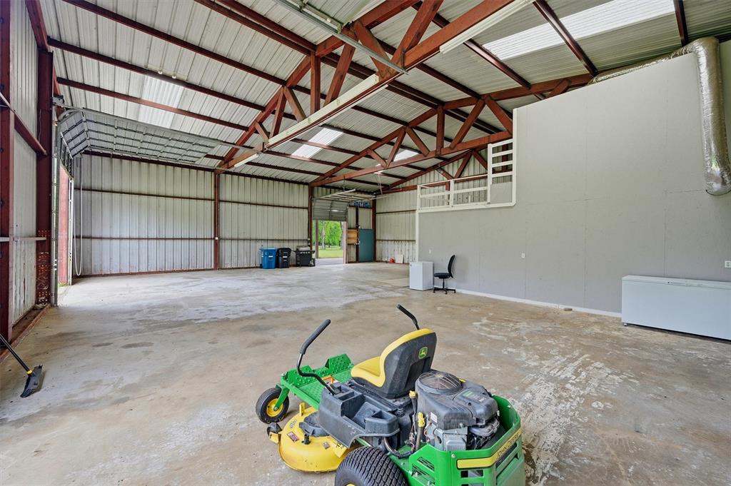 2700 Randell Lake Road Denison, TX 75020 - Photo 20 of 39 a view of a garage