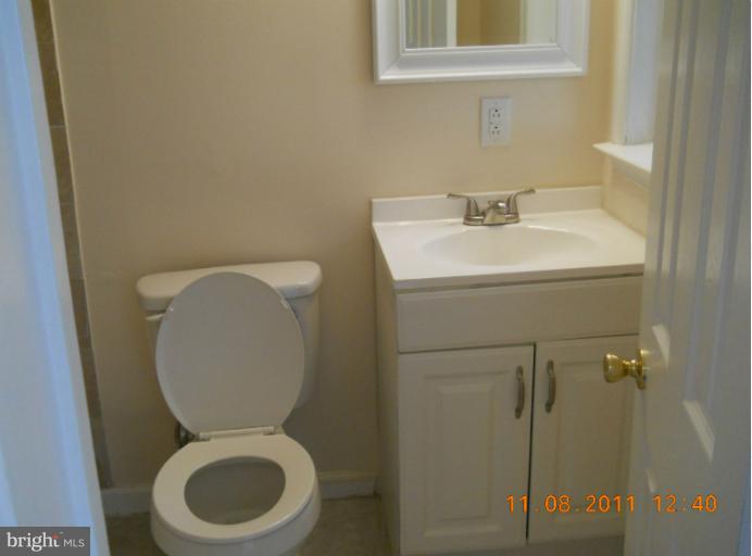 15105 Alaska Road Woodbridge, VA 22191 - Photo 18 of 30 Bath