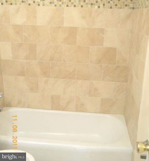 15105 Alaska Road Woodbridge, VA 22191 - Photo 23 of 30 Bath