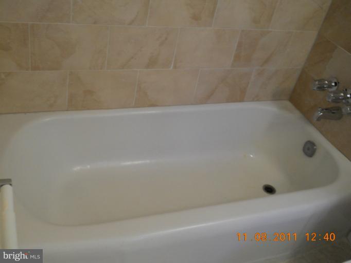 15105 Alaska Road Woodbridge, VA 22191 - Photo 25 of 30 Bath