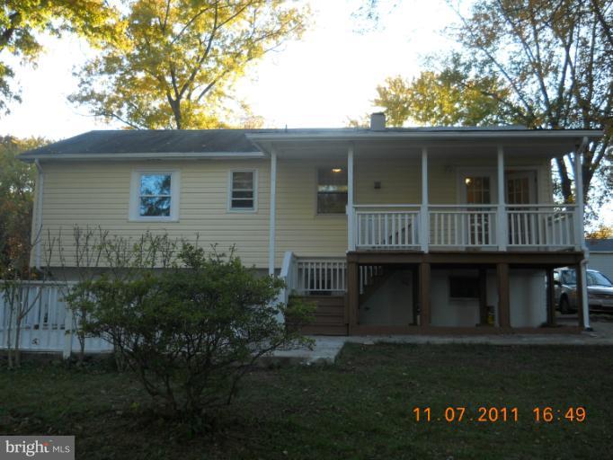15105 Alaska Road Woodbridge, VA 22191 - Photo 6 of 30 Exterior (General)