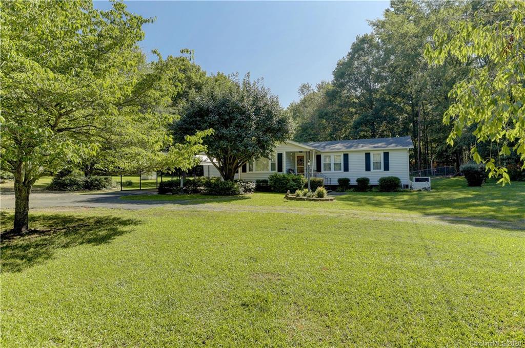 2850 Kingsburry Road Clover, SC 29710 - Photo 1 of 37 Gallery Image 1