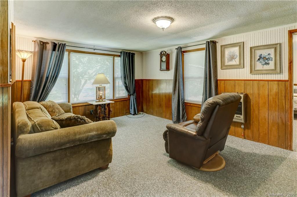 2850 Kingsburry Road Clover, SC 29710 - Photo 8 of 37 Gallery Image 8