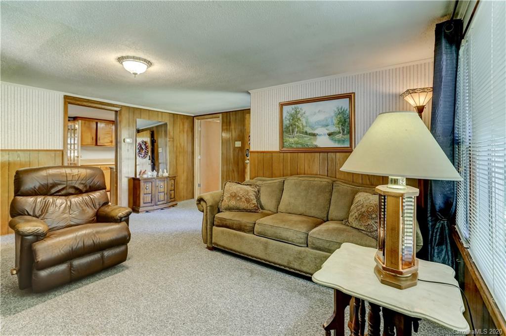 2850 Kingsburry Road Clover, SC 29710 - Photo 10 of 37 Gallery Image 10