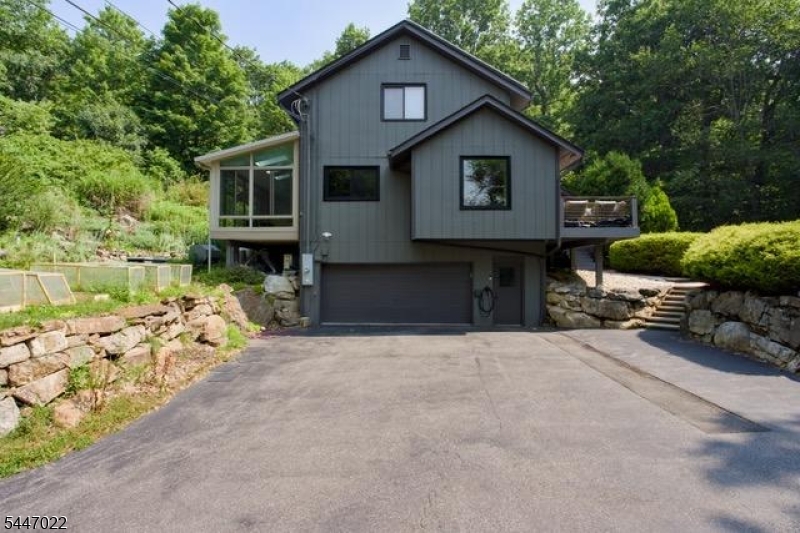 329 Glen Road Sparta, NJ 07871 - Photo 4 of 21