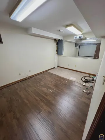 $249,000 | 3516 Southwest Avalon Lane, Topeka, KS 66604