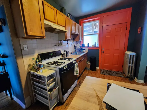$1,995 | 2218 North St Louis Avenue, Unit 2, Chicago, IL 60647