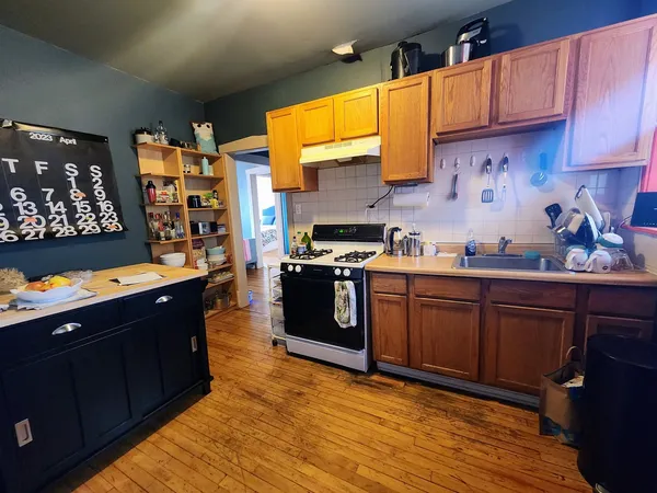 $1,995 | 2218 North St Louis Avenue, Unit 2, Chicago, IL 60647