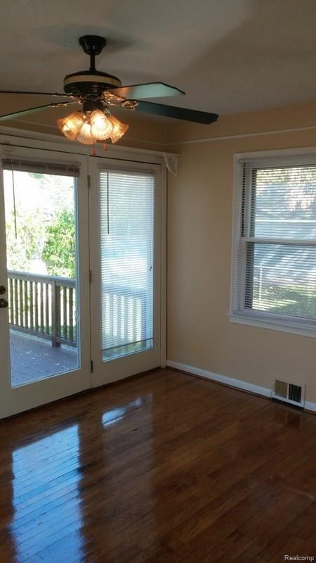 3434 Normandy Road Royal Oak, MI 48073 - Photo 7 of 25 1-20141025_143556.jpg