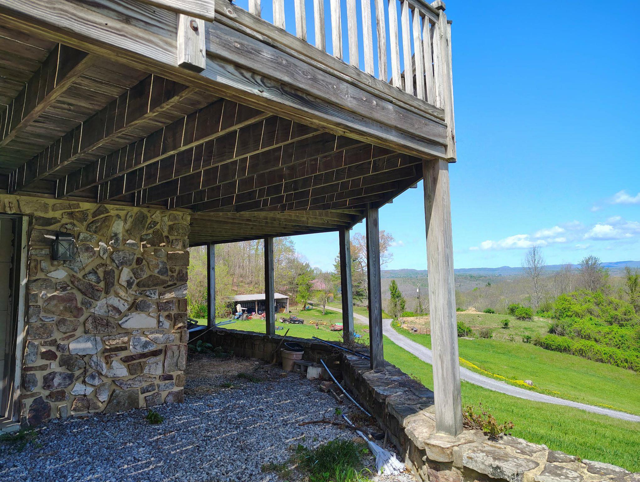 303 Willeva Road Princeton, WV 24740 - Photo 21 of 63 Lower Deck Area