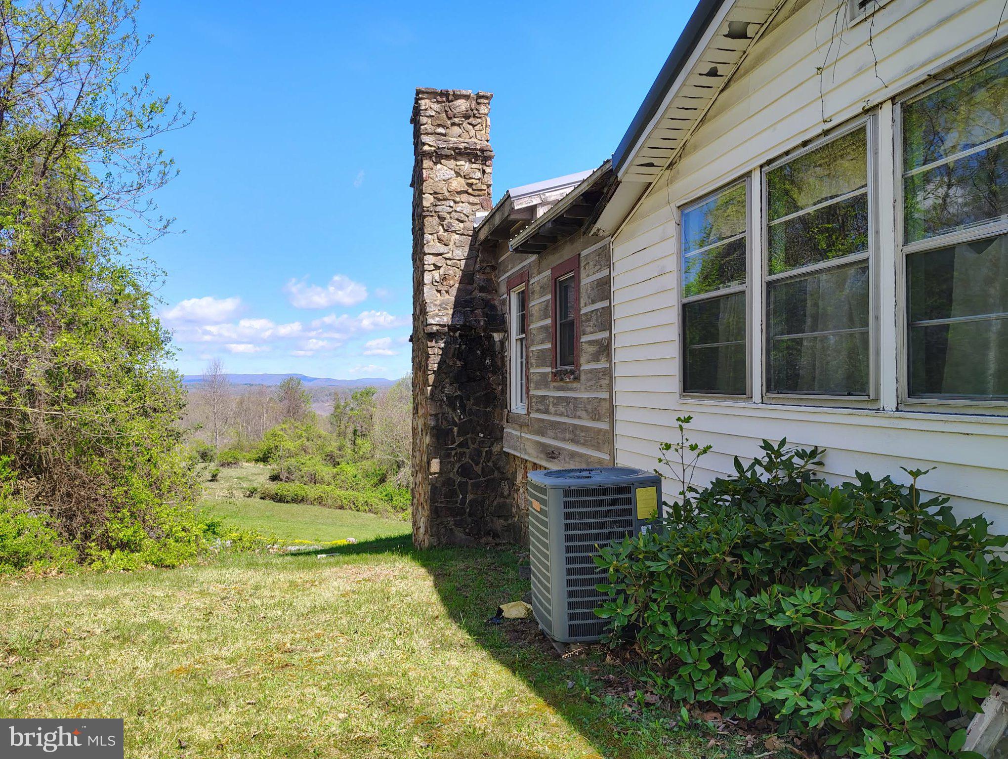 303 Willeva Road Princeton, WV 24740 - Photo 6 of 63