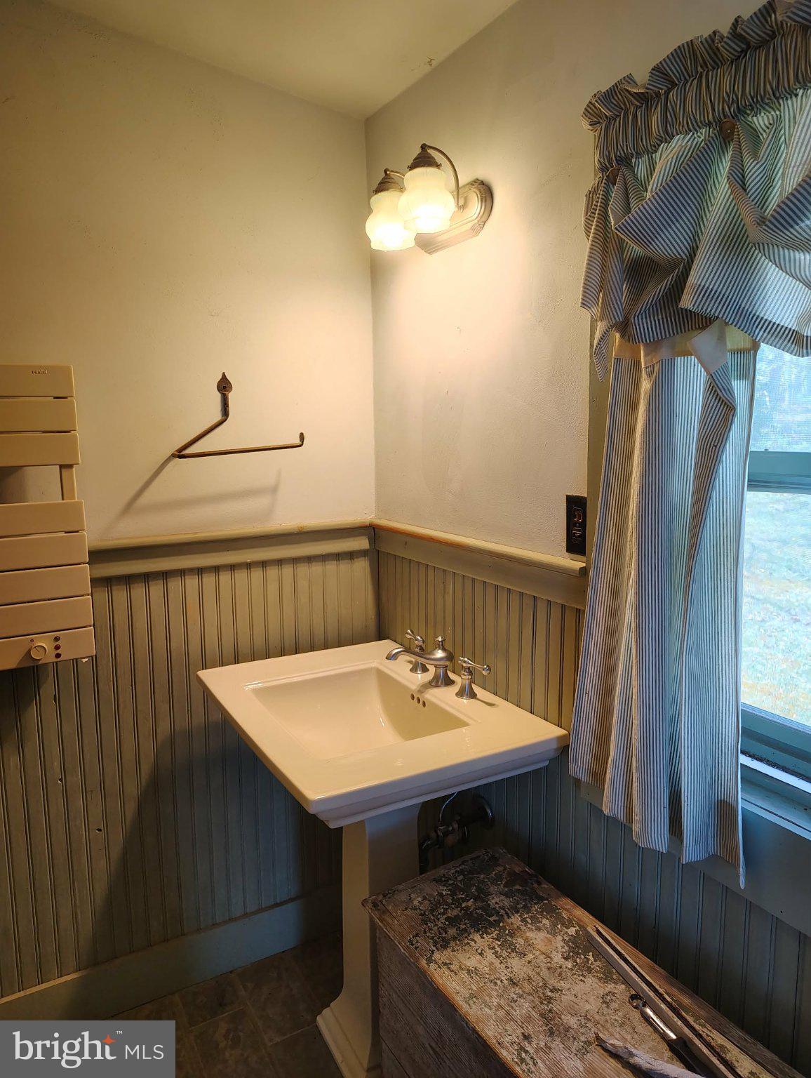 303 Willeva Road Princeton, WV 24740 - Photo 9 of 63