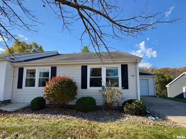 $124,900 | 130 Arlington Drive, Macomb, IL 61455