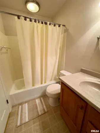 $124,900 | 130 Arlington Drive, Macomb, IL 61455