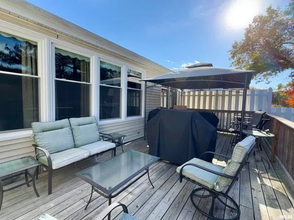 $124,900 | 130 Arlington Drive, Macomb, IL 61455