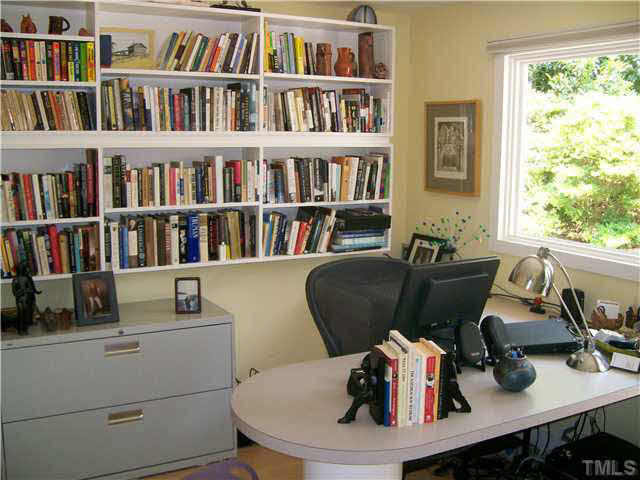 2120 Buckingham Road Raleigh, NC 27607 - Photo 8 of 22 Photo 8