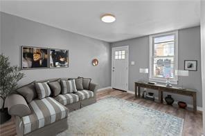 363 44th Street Pittsburgh, PA 15201 - Photo 3 of 14 a living room with furniture