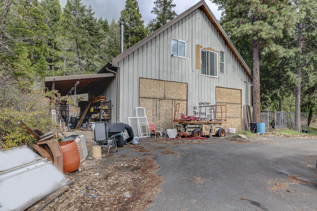 225 Flounce Rock Road Prospect, OR 97536 - Photo 21 of 28 19