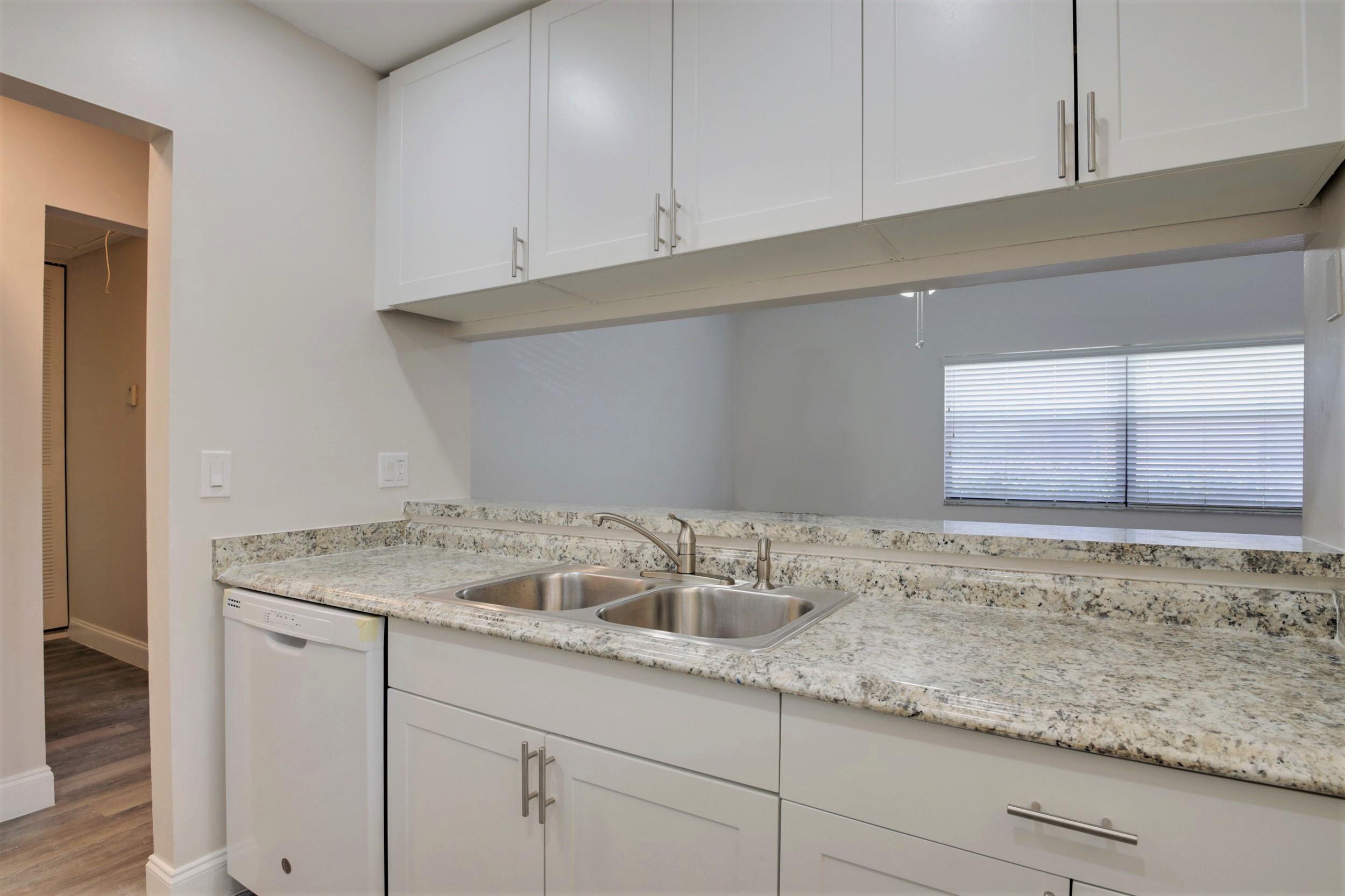 484 Springdale Circle, Unit 48D Palm Springs, FL 33461 - Photo 8 of 59 KITCHEN