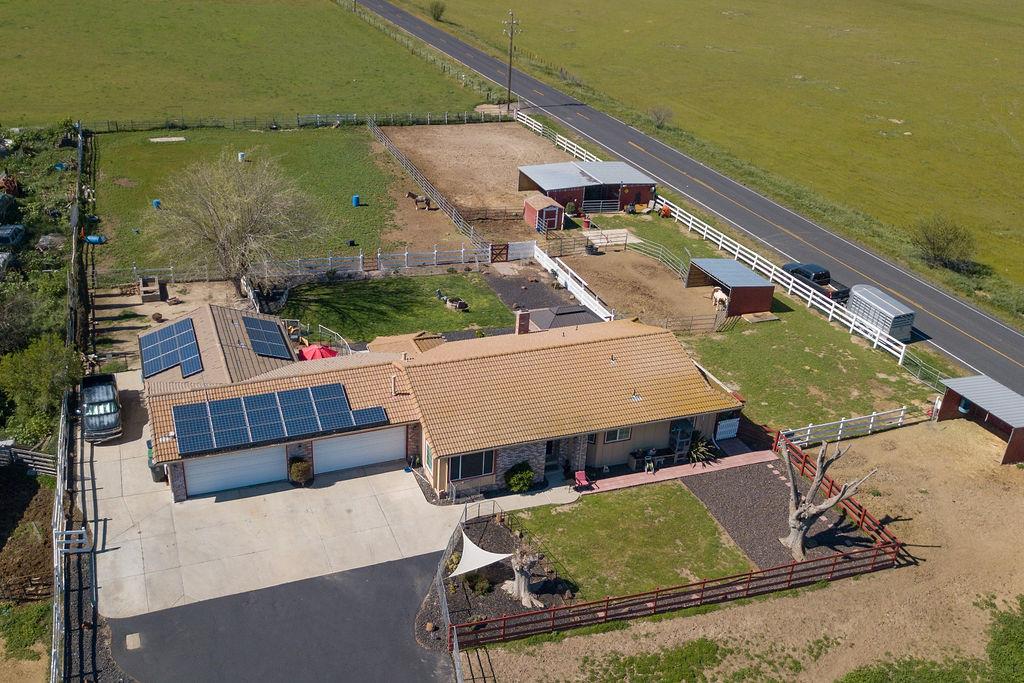 34521 Bernard Road Tracy, CA 95377 - Photo 5 of 70