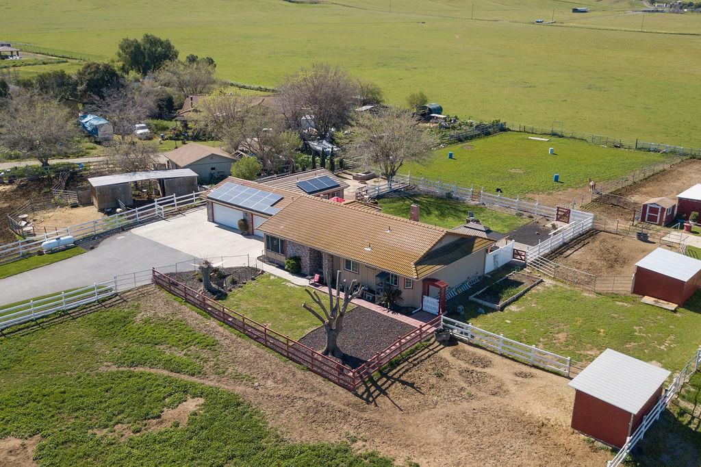 34521 Bernard Road Tracy, CA 95377 - Photo 7 of 70