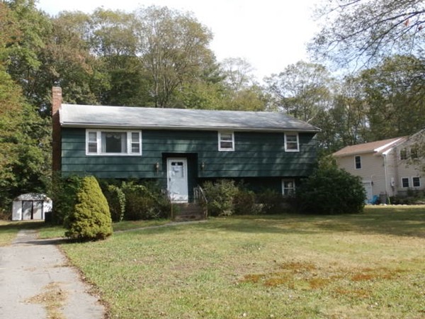 12 Lantern Road Holbrook, MA 02343 - Photo 1 of 11 Gallery Image 1