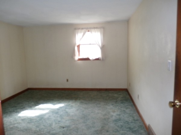 12 Lantern Road Holbrook, MA 02343 - Photo 8 of 11 Gallery Image 8