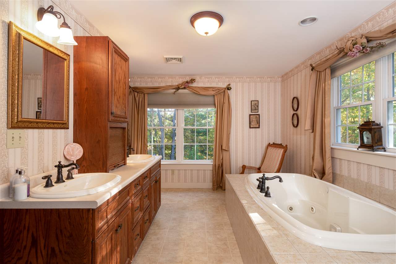 23 Orchards Road Wolfeboro, NH 03894 - Photo 8 of 40