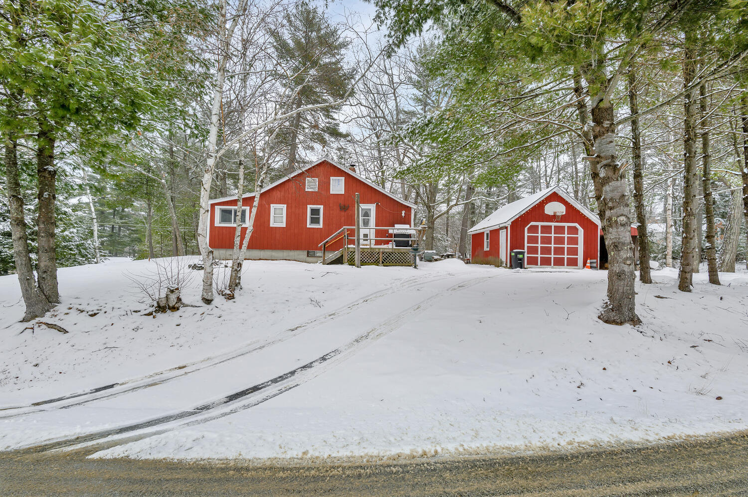 2 Crescent Ln Raymond ME 04071-large-001