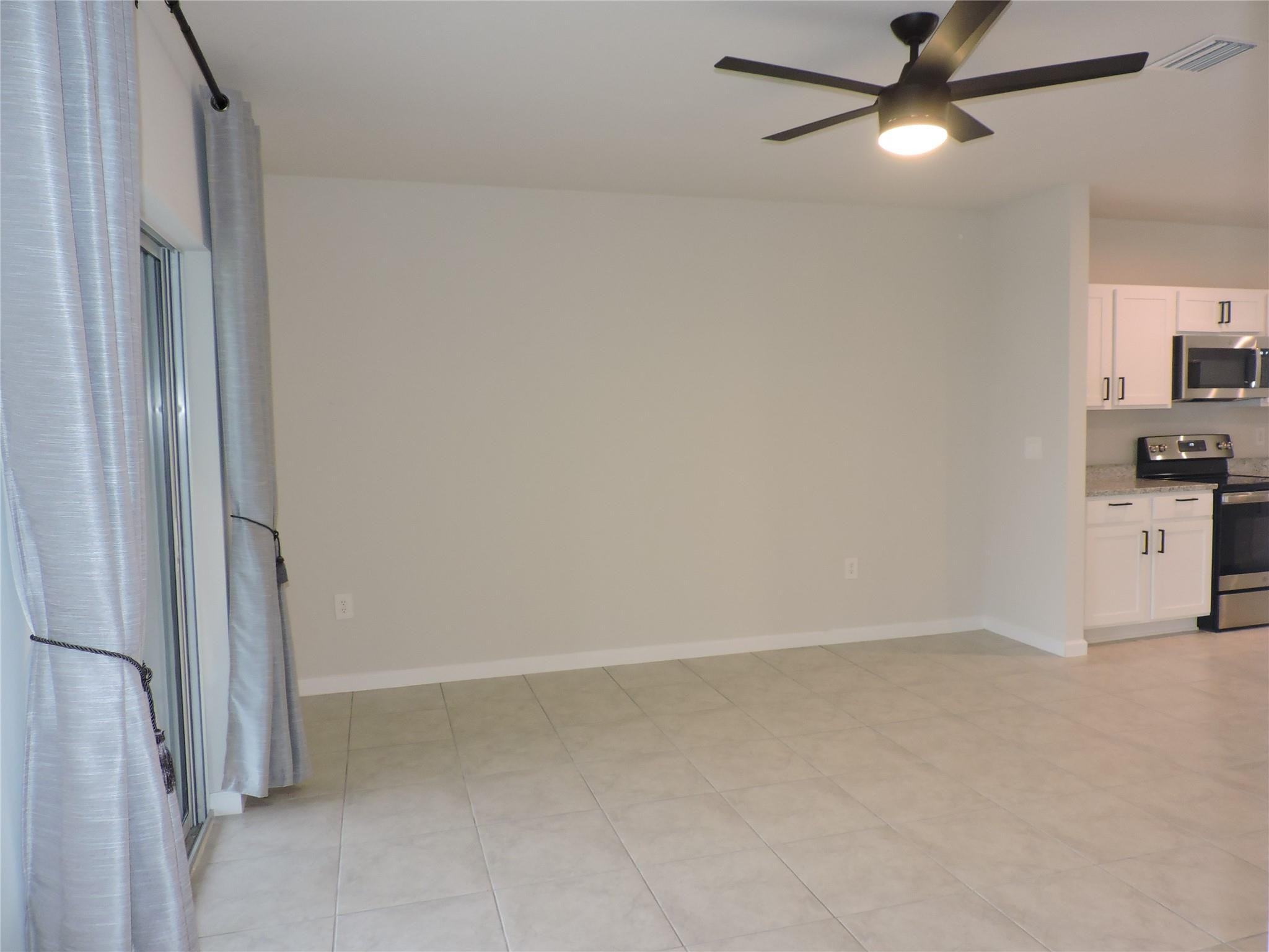 836 Persimmon Place Fort Pierce, FL 34981 - Photo 24 of 78 LIVING ROOM
