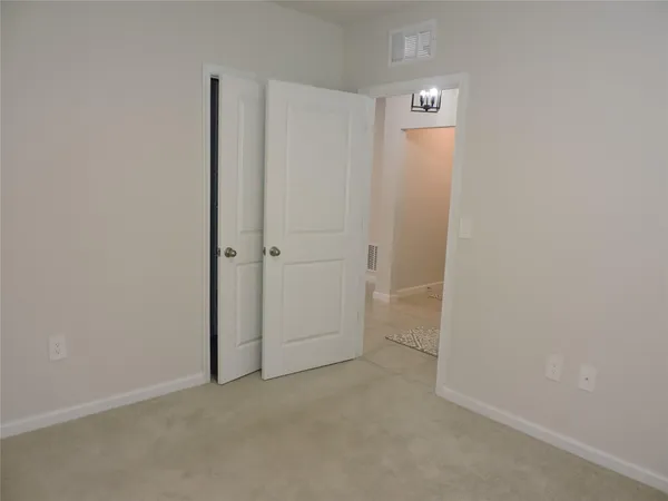 $2,195 | 836 Persimmon Place, Fort Pierce, FL 34981