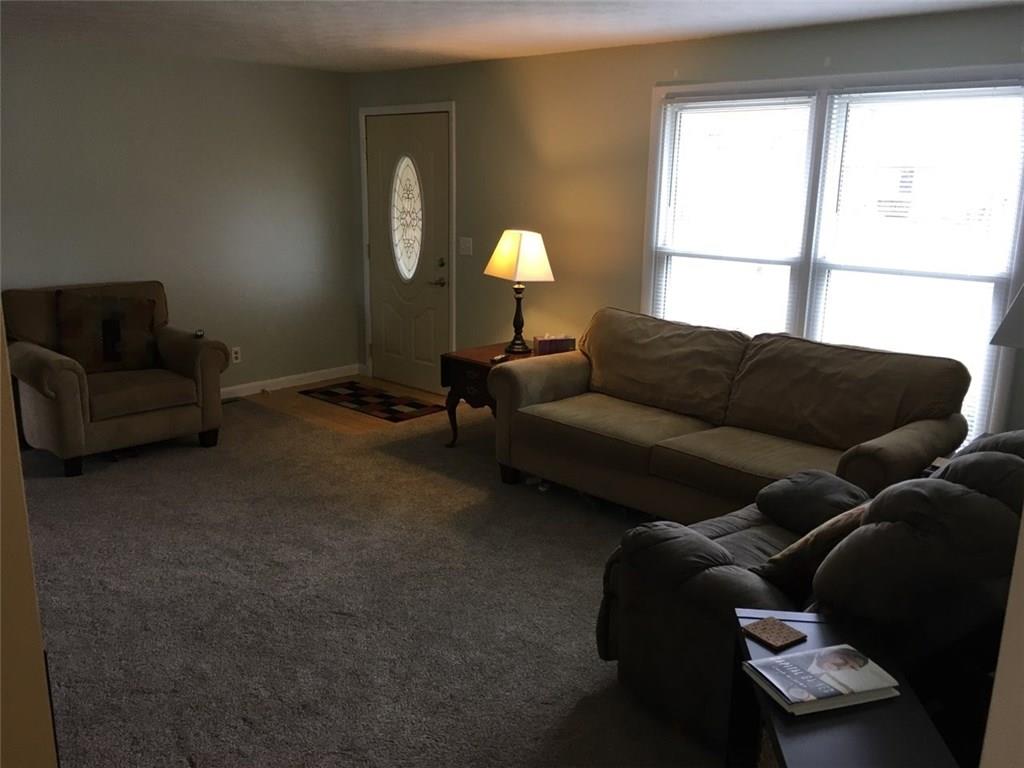 620 Riverside Circle Columbus, IN 47203 - Photo 4 of 6 Gallery Image 4
