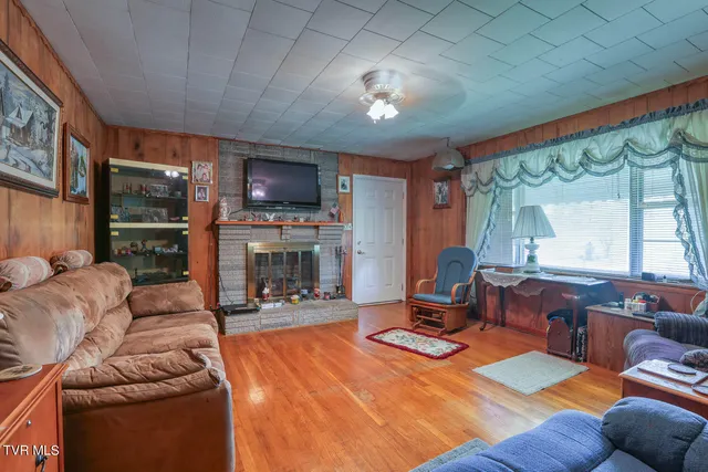 $229,000 | 123 North Main Street, Bulls Gap, TN 37711