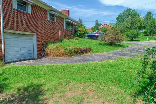 $229,000 | 123 North Main Street, Bulls Gap, TN 37711