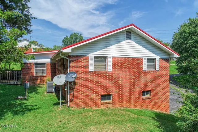 $229,000 | 123 North Main Street, Bulls Gap, TN 37711