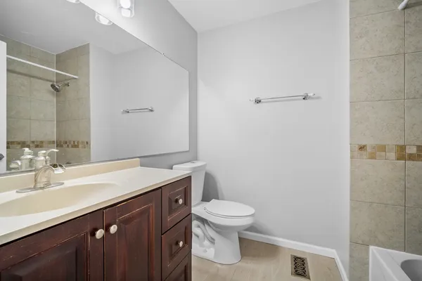 $399,900 | 329 Redwing Drive, Deerfield, IL 60015