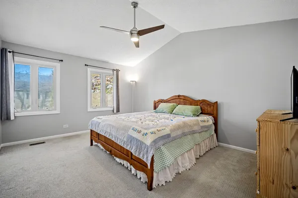 $399,900 | 329 Redwing Drive, Deerfield, IL 60015