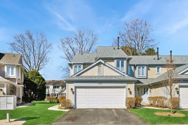 $399,900 | 329 Redwing Drive, Deerfield, IL 60015