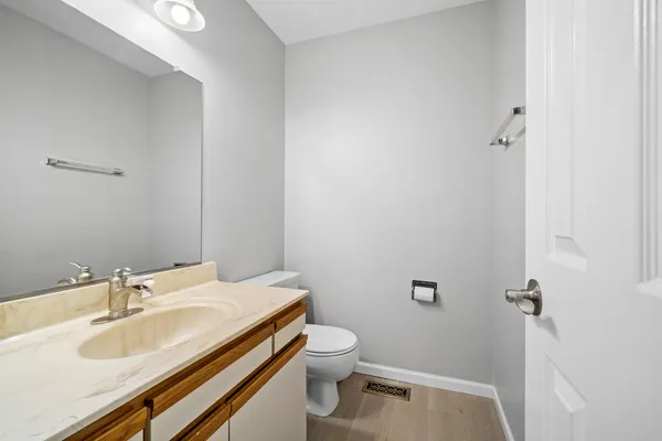 $399,900 | 329 Redwing Drive, Deerfield, IL 60015