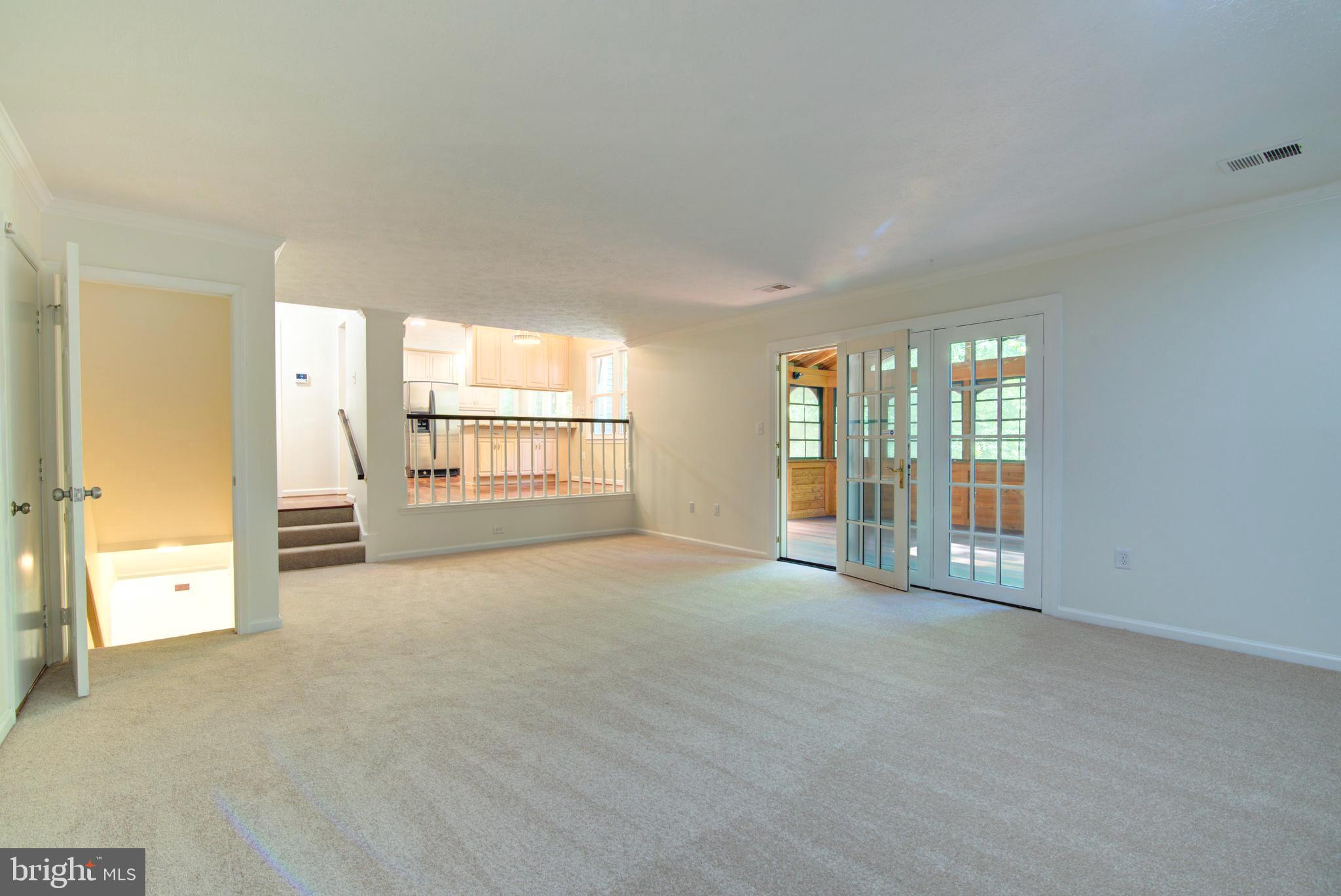44 Carrollton Road Sterling, VA 20165 - Photo 14 of 72