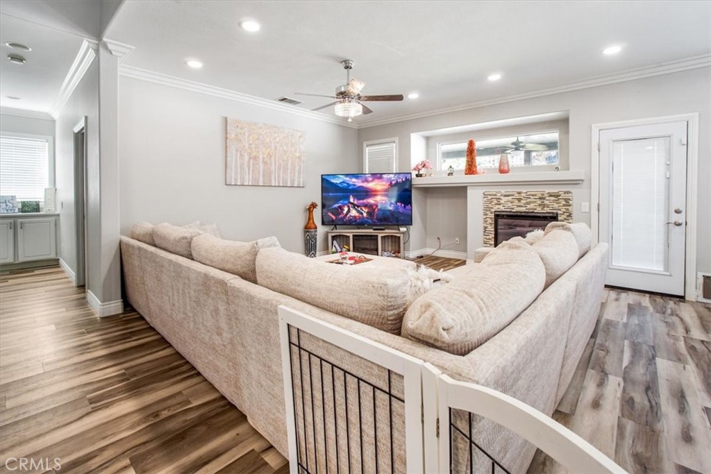 29061 La Ladera Road Menifee, CA 92584 - Photo 9 of 57 Family room