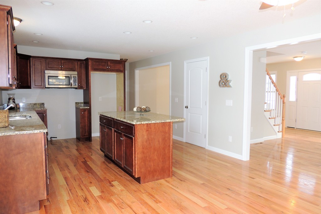 201 Morton Street Springfield, MA 01119 - Photo 8 of 25 Gallery Image 8