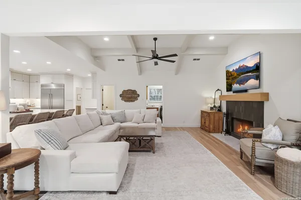 $1,879,000 | 7380 Rolling Acres Trail, Fair Oaks Ranch, TX 78015