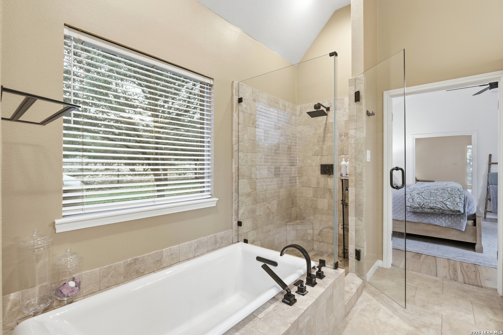 7380 Rolling Acres Trail Fair Oaks Ranch, TX 78015 - Photo 25 of 47