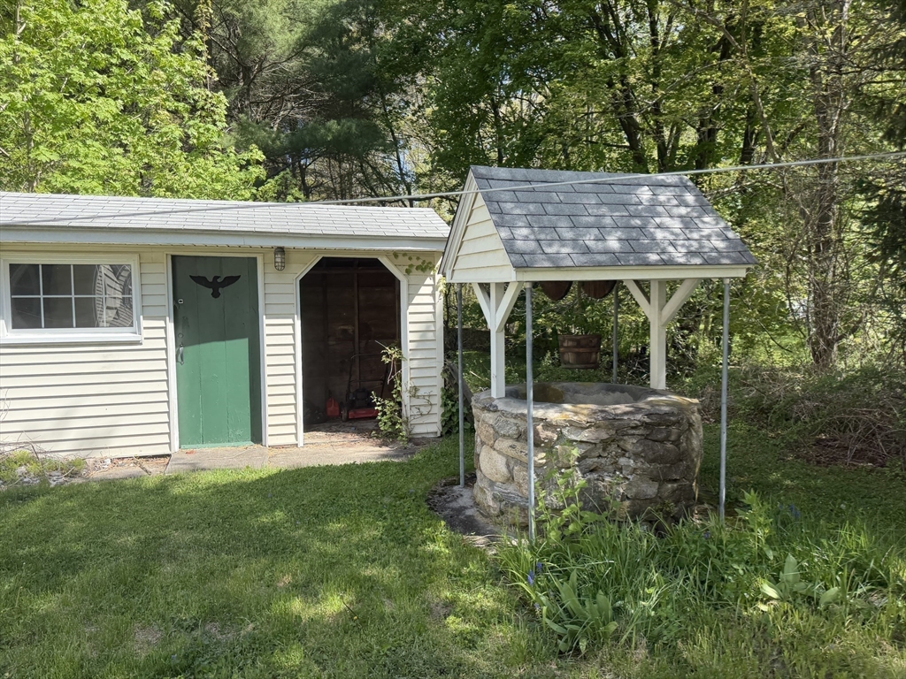 33 Highland Street Webster, MA 01570 - Photo 41 of 42