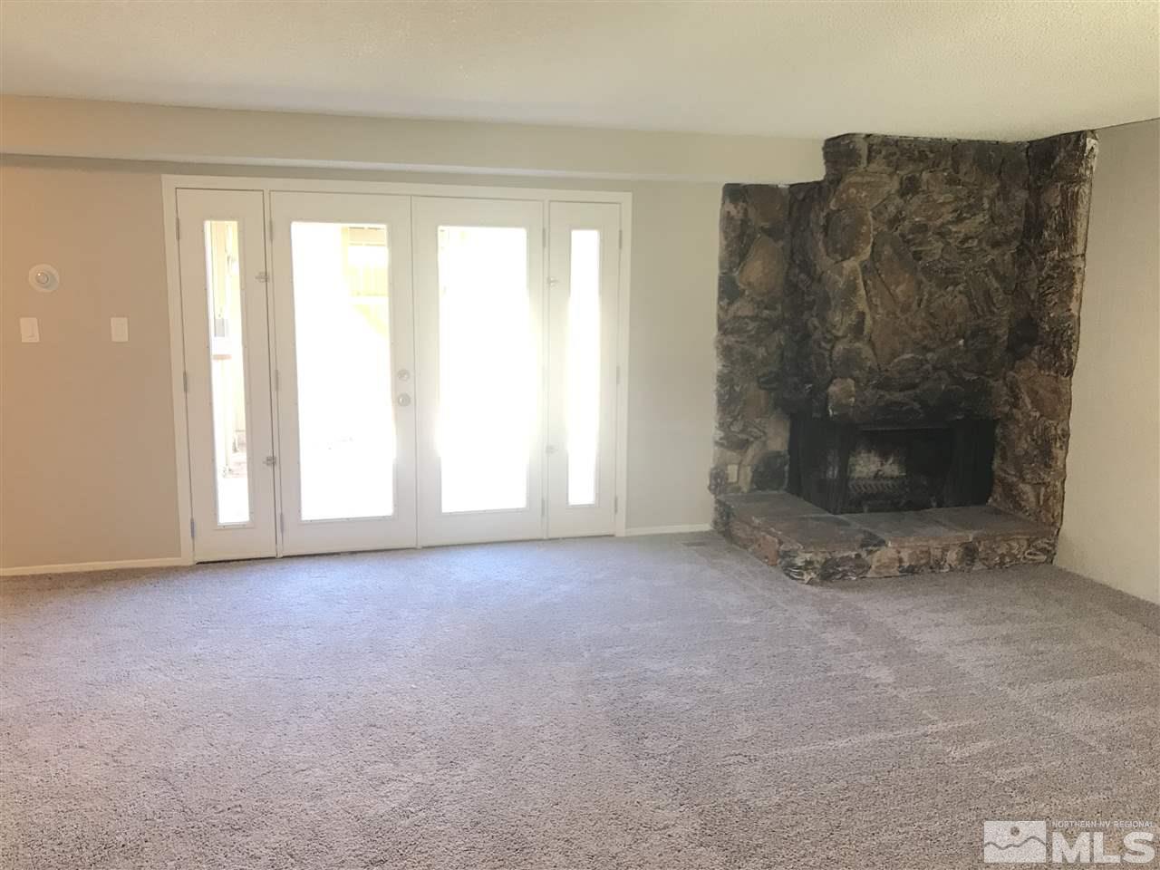 2404 Newcastle Way Reno, NV 89512 - Photo 4 of 17 Photo 4