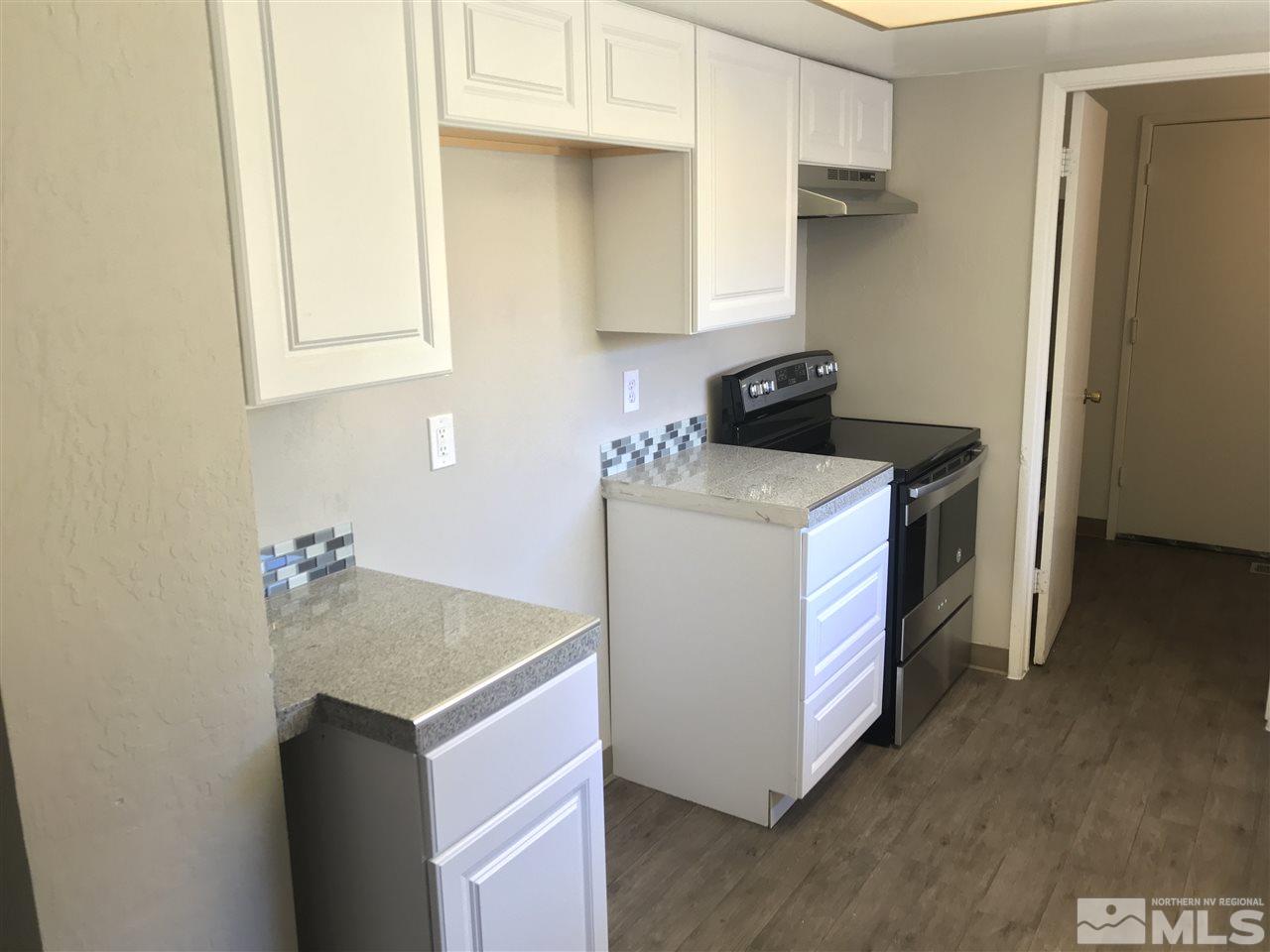 2404 Newcastle Way Reno, NV 89512 - Photo 5 of 17 Photo 5