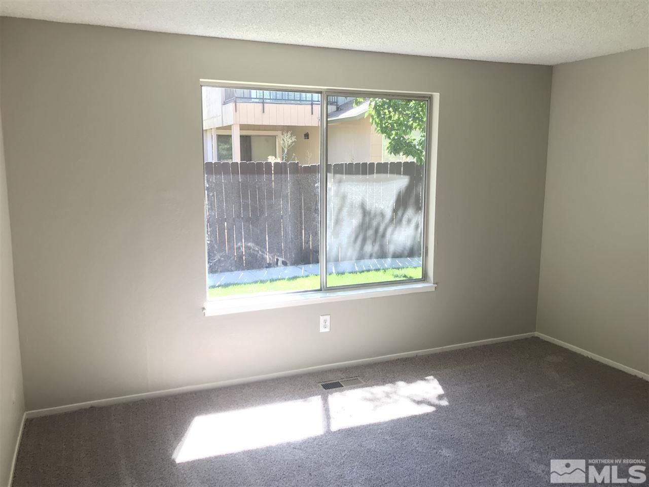 2404 Newcastle Way Reno, NV 89512 - Photo 8 of 17 Photo 8